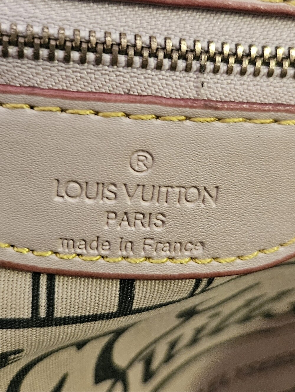 LOUIS VUITTON NEVERFULL Tote Bag. Grey & White Louis Vuitton Handbag - Picture 15 of 16